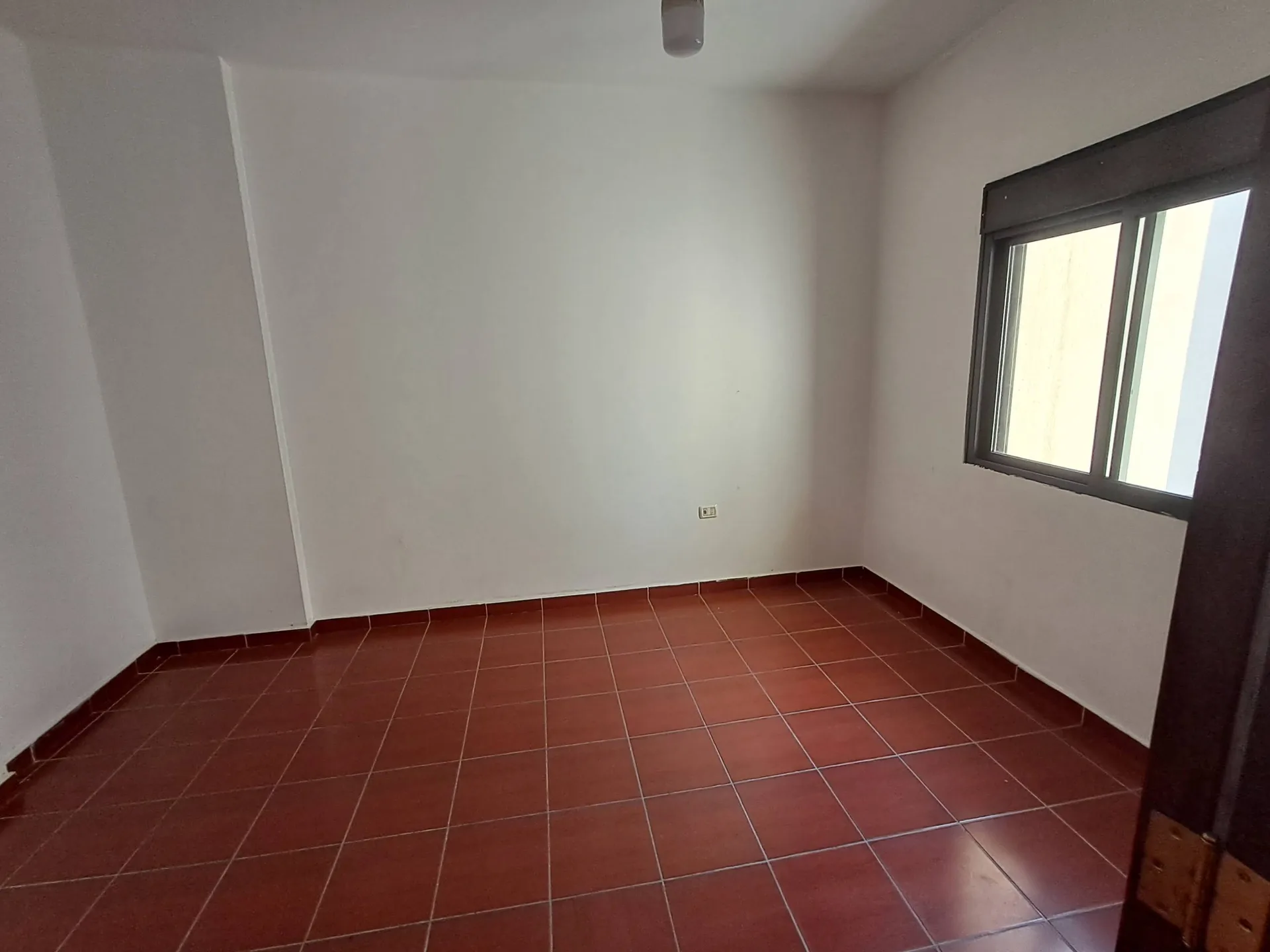 Office for Rent in Jdeideh — الصورة 2