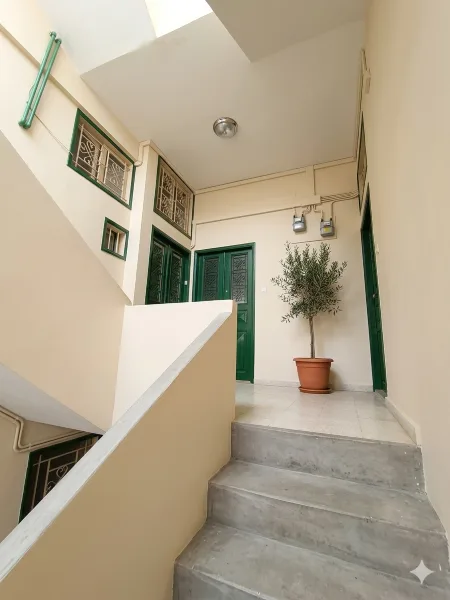 Building for Sale in Burj Hammoud — الصورة 2