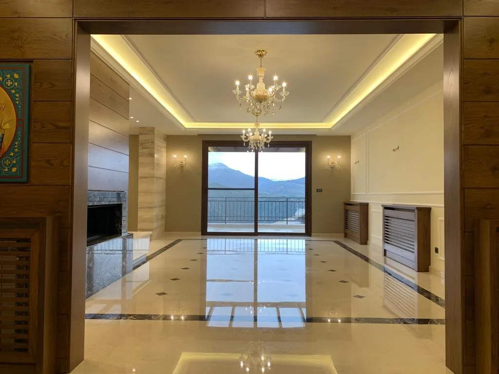 Super Deluxe Decorated Apartment for Sale in Kleiat — الصورة 4