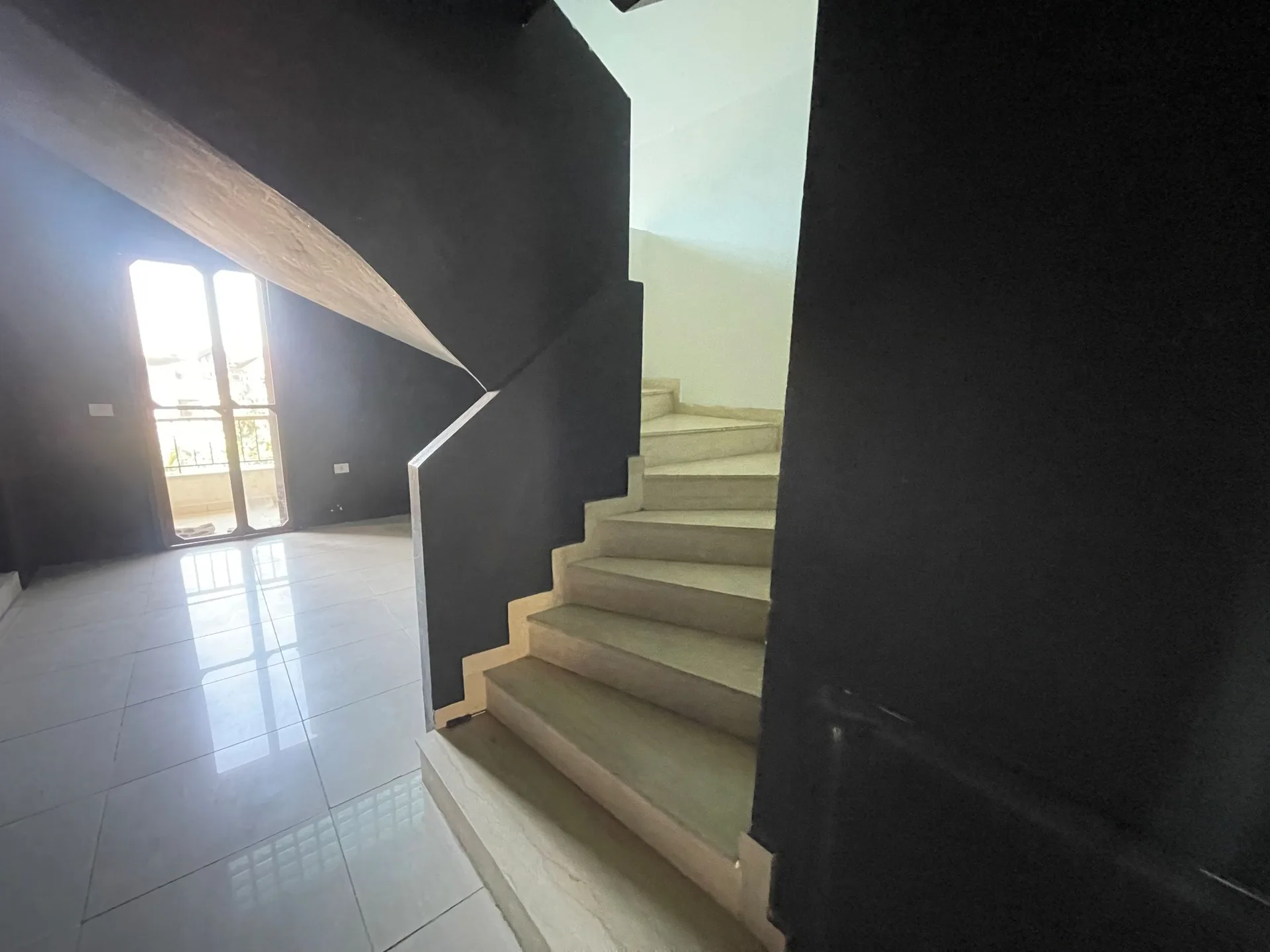 Shop for Rent in Kfarhbab – 200 sqm — الصورة 3