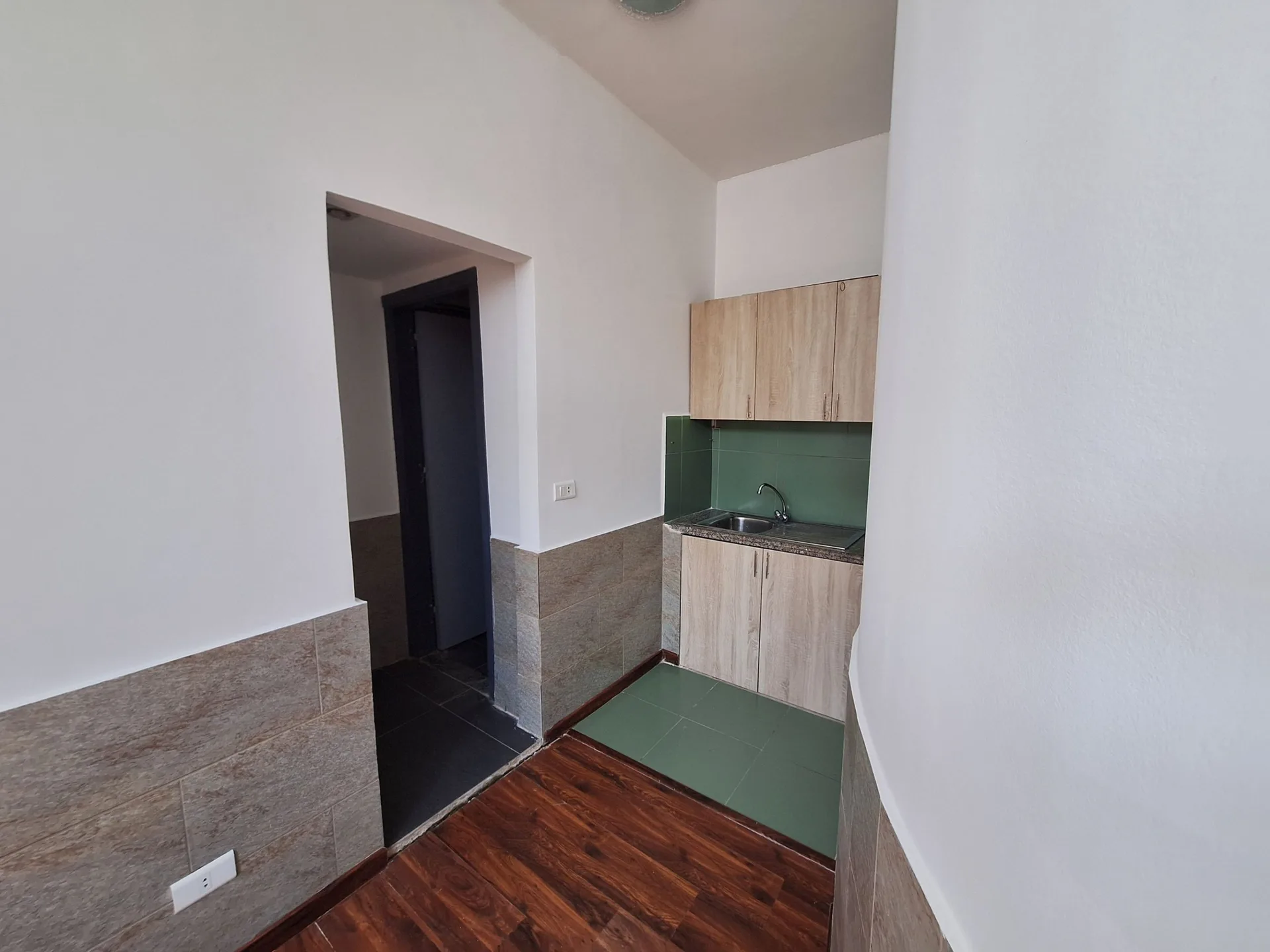 Office for Rent in Zouk Mosbeh — الصورة 5