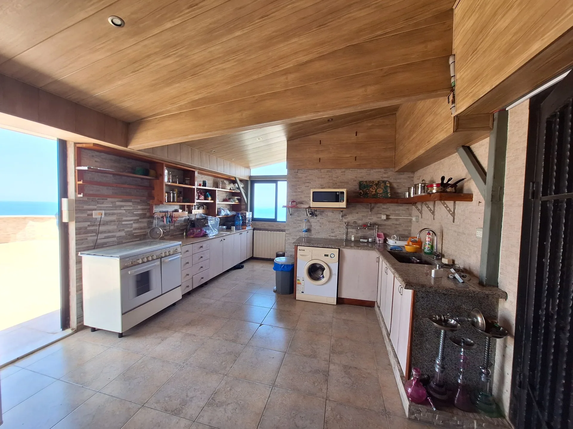 Furnished Rooftop for Rent in Zouk Mosbeh — الصورة 4