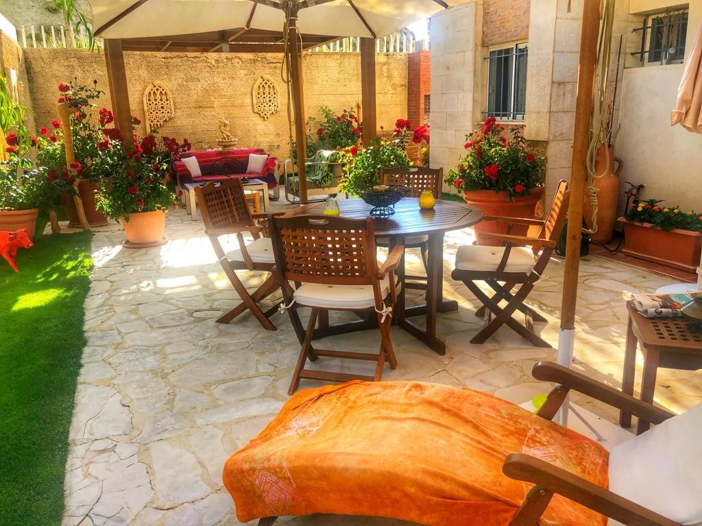 Chalet for Sale in Kfardebiane — الصورة 2