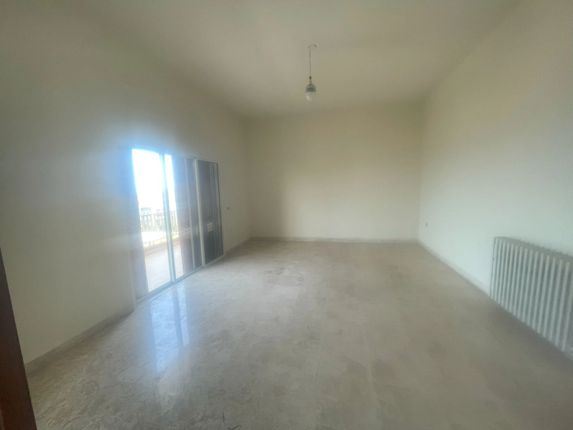 Spacious Apartment for Rent in Haret Sakher — الصورة 4