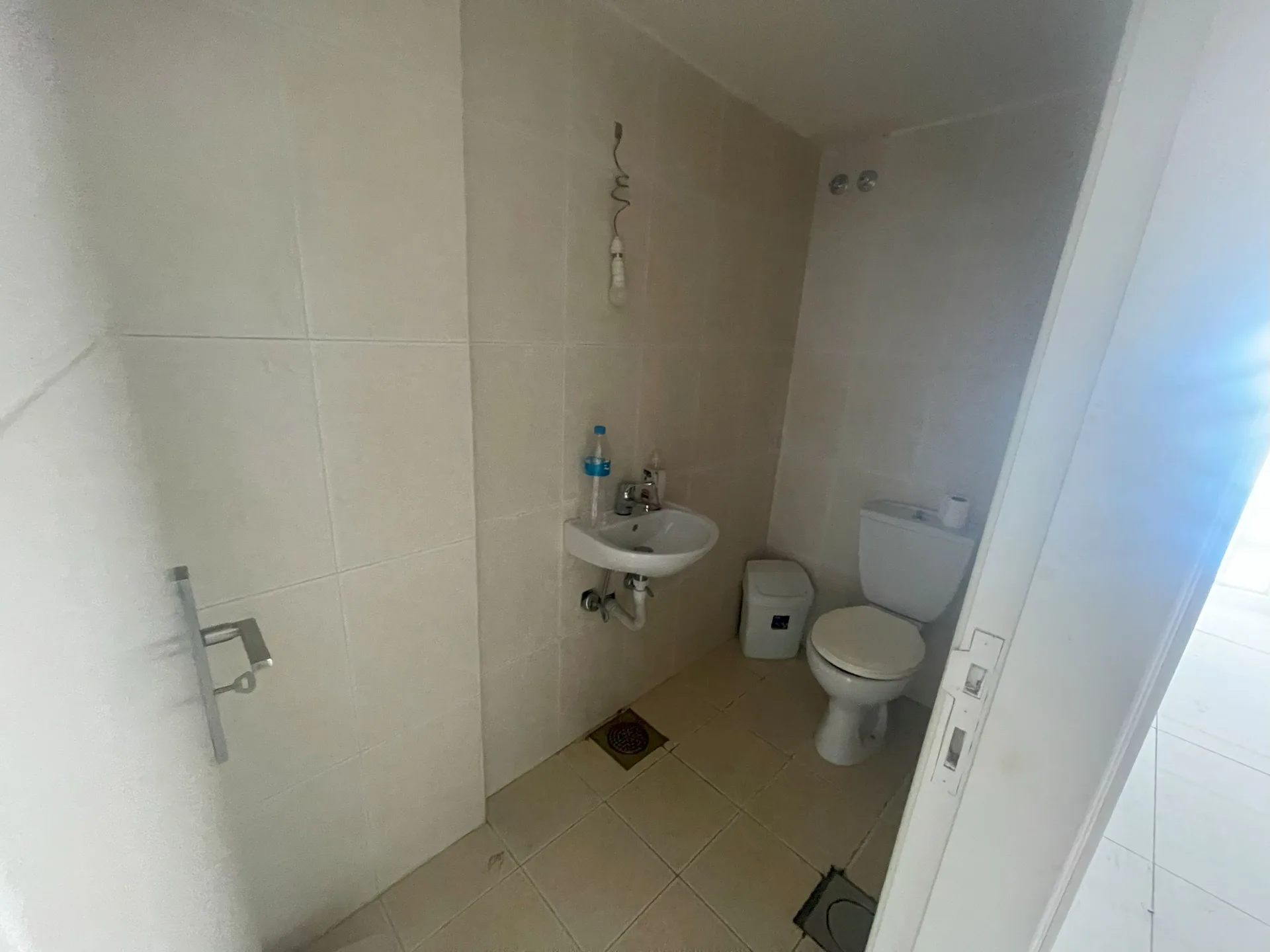 Shop/Office for Rent on Ghazir Highway – Prime Location — الصورة 5