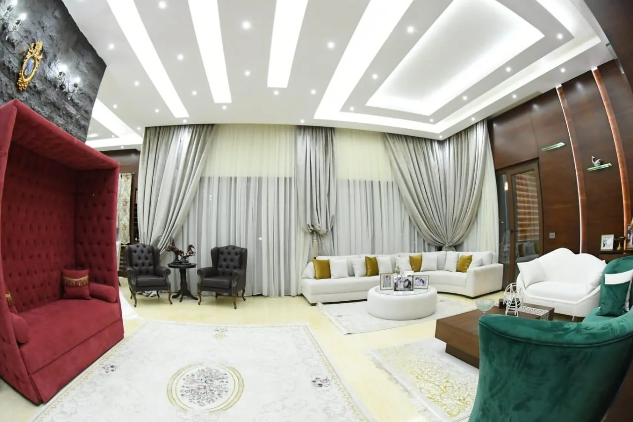 Villa for Sale or Rent in Ghodras