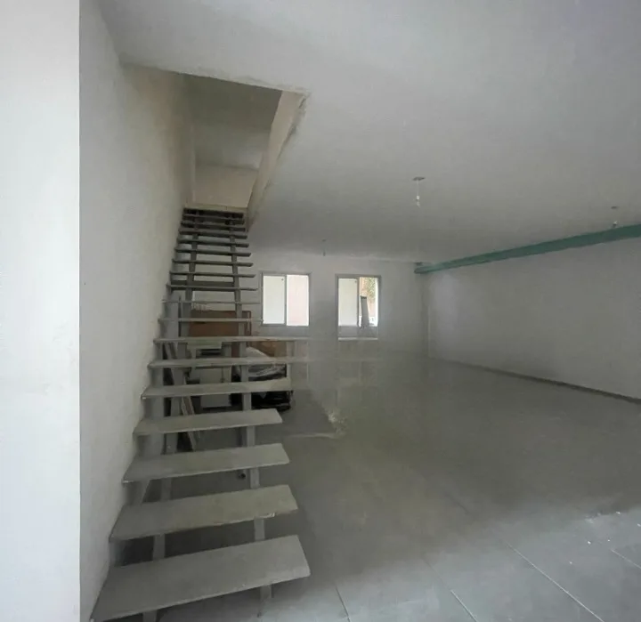 Shop for Rent / Sale in Kfarhbab — الصورة 4