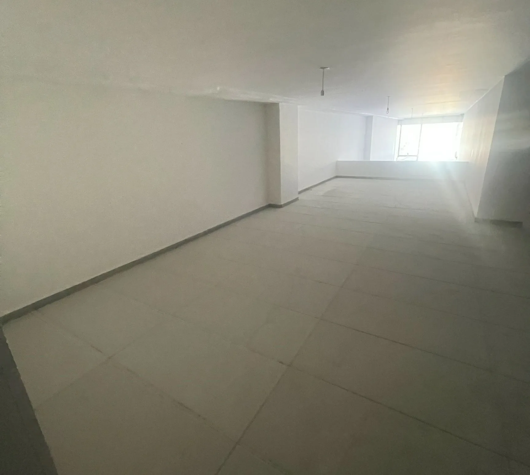 Shop for Rent / Sale in Kfarhbab — الصورة 2