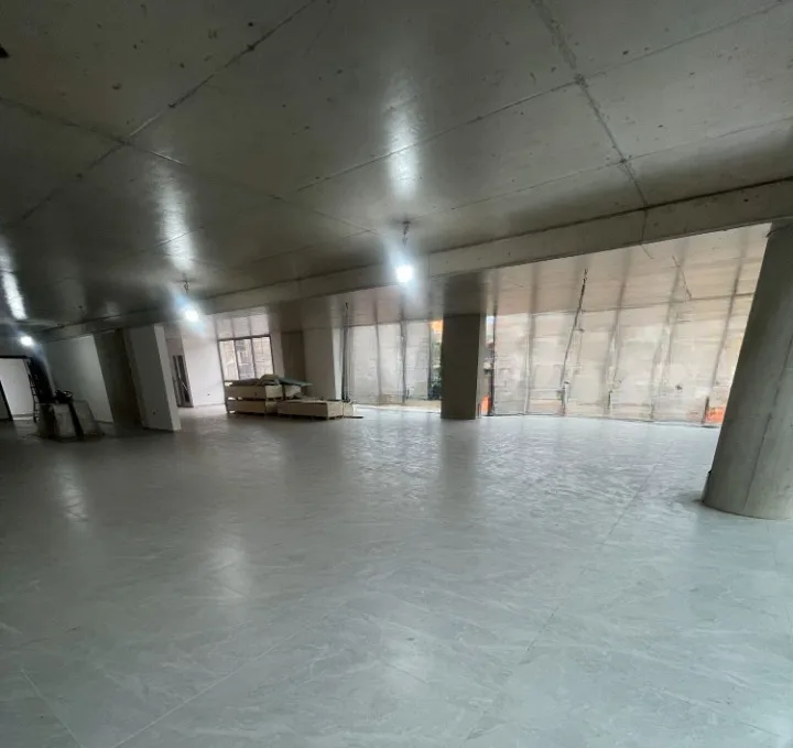 Showroom for Rent in Tabarja — الصورة 3