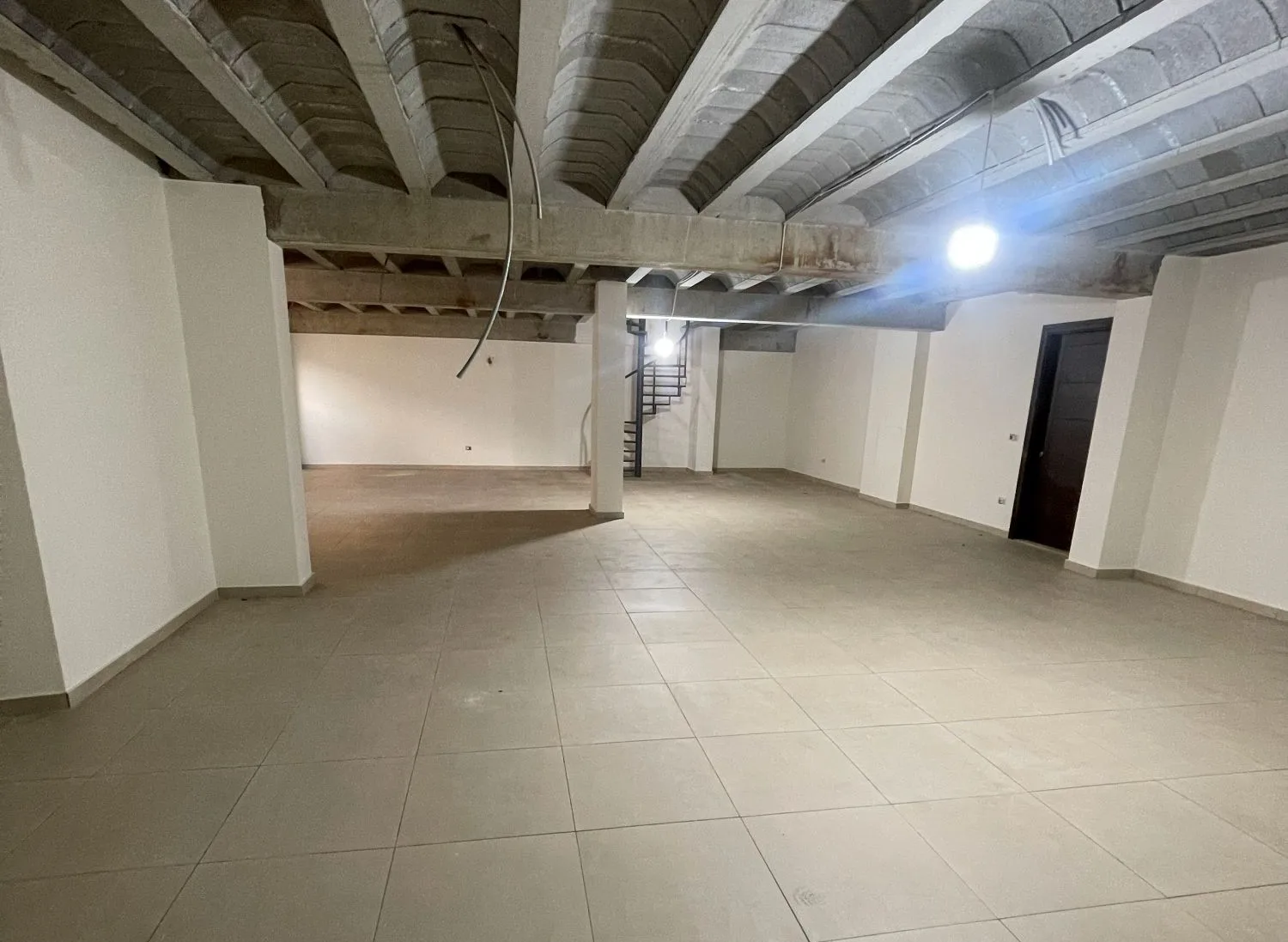 Ground Floor Shop for Rent – Adma — الصورة 3