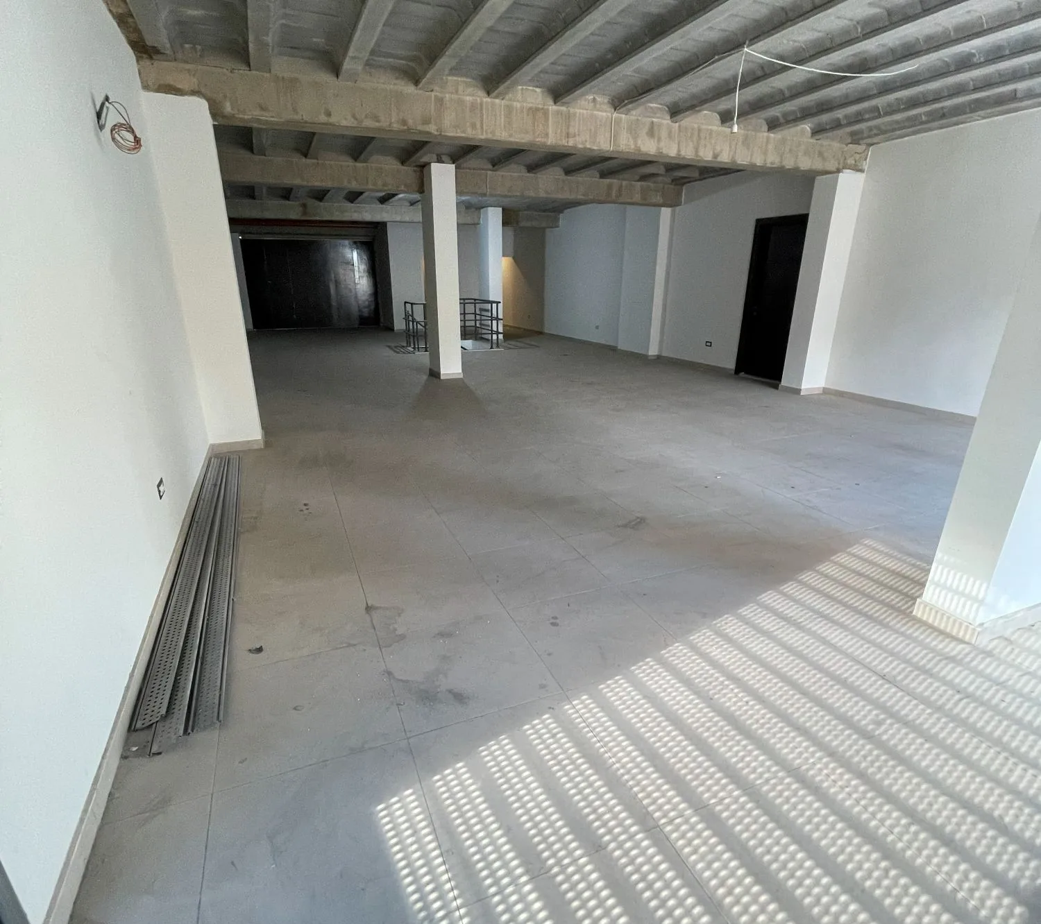 Ground Floor Shop for Rent – Adma — الصورة 4