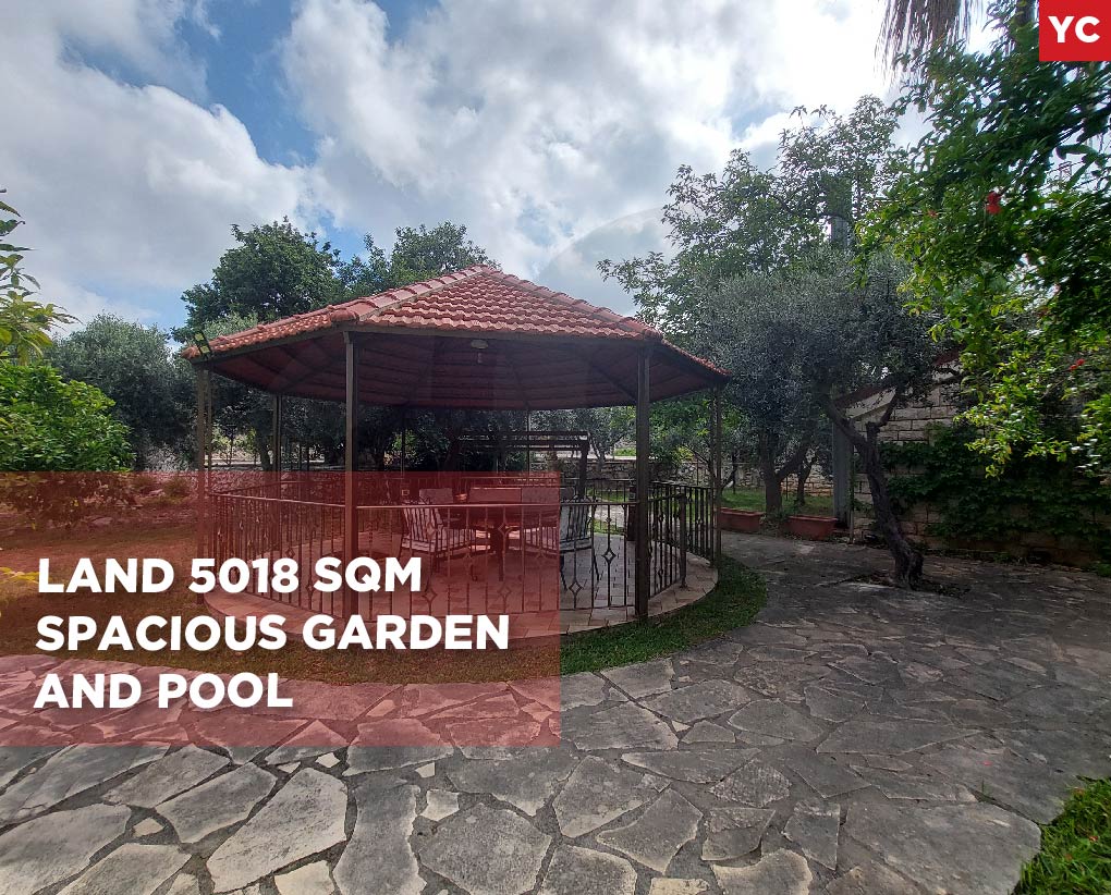 VILLA/AMCHIT/JBEIL /Garden and swimming pool