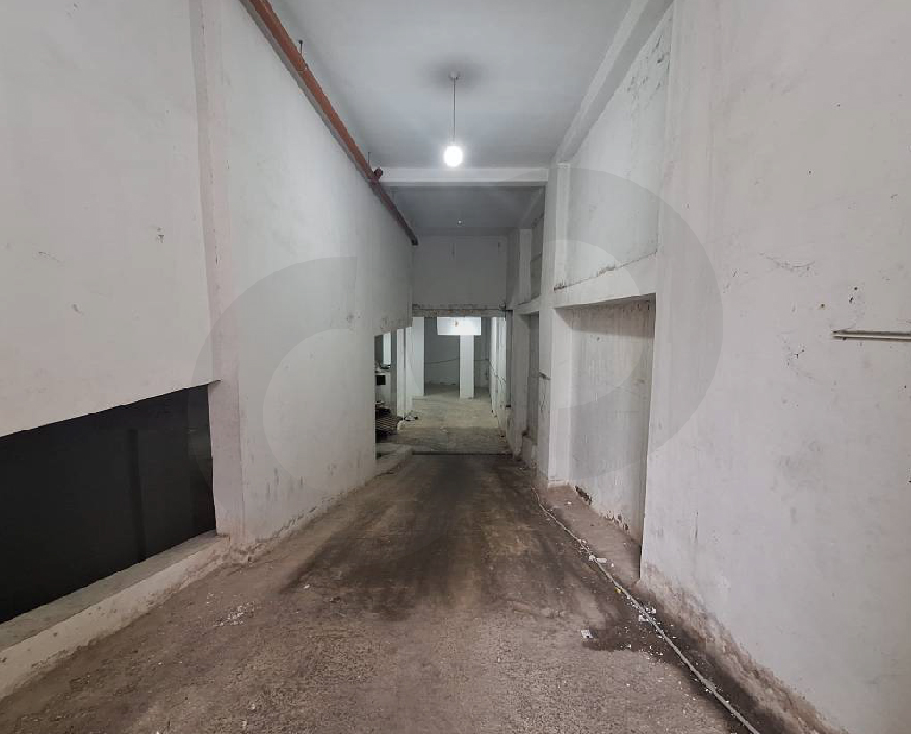 warehouse, Prime Location, 6m height, New Jdeideh — الصورة 2