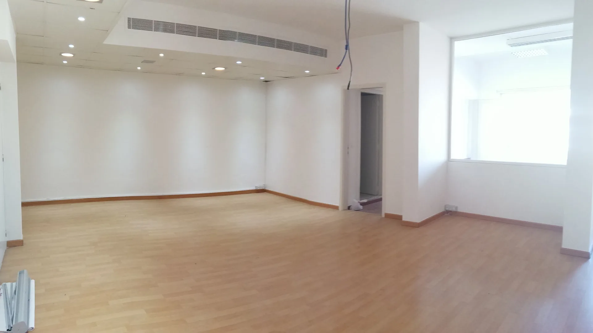 Office for rent in Achrafieh — photo 1