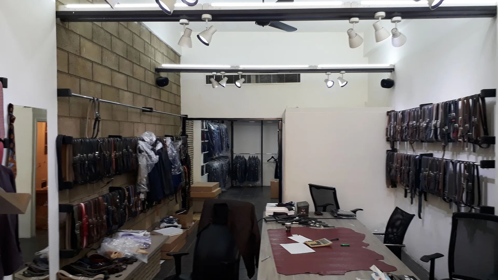 Showroom for Sale in Daoura, Lebanon — الصورة 2