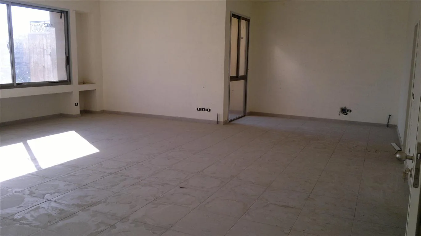 Office for Sale in Zalqa, Lebanon — الصورة 2