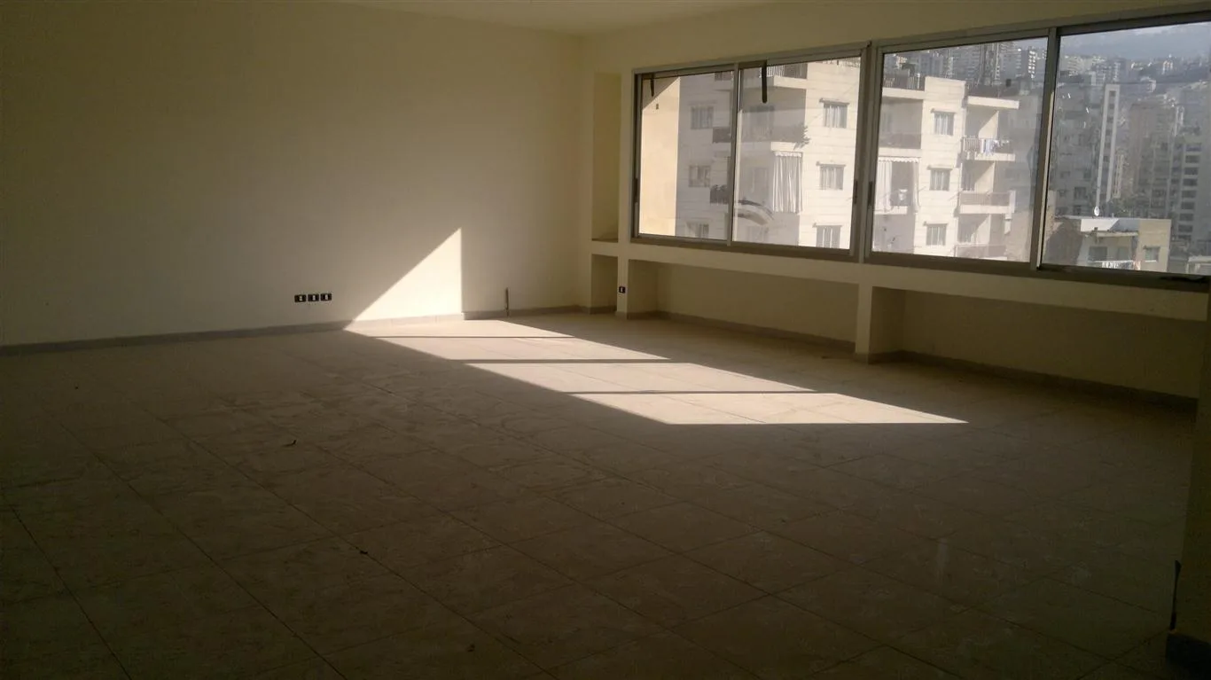 Office for Sale in Zalqa, Lebanon — الصورة 3