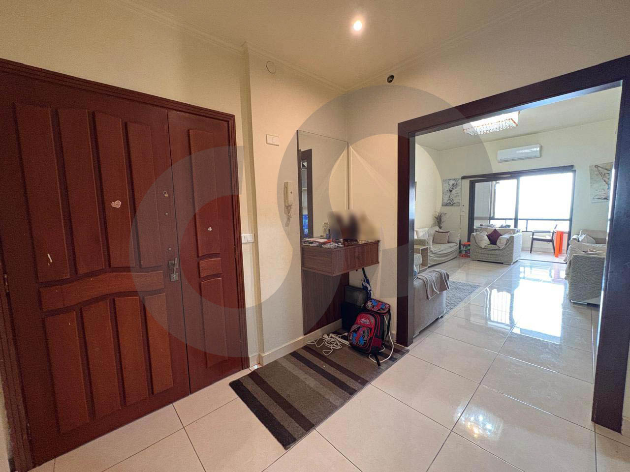 Beachfront Apartment for Sale in Zouk Michael — الصورة 2