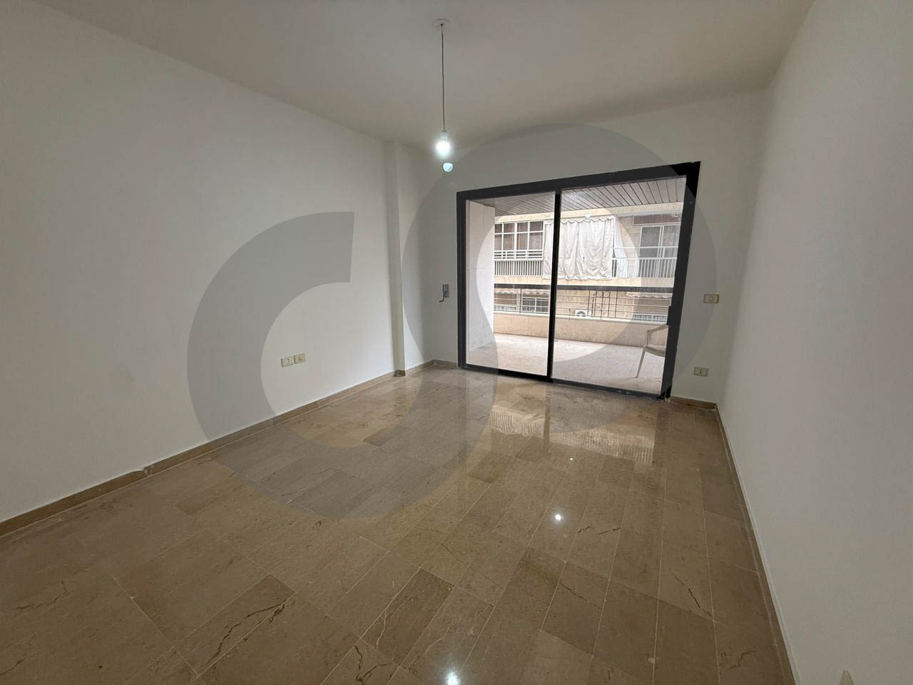 220 sqm apartment in prime location zarif for rent — الصورة 3