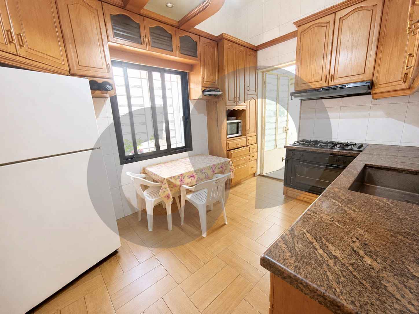 Prime Location/ easy access to all your needs/ Ain El Remanneh,BAABDA — الصورة 3