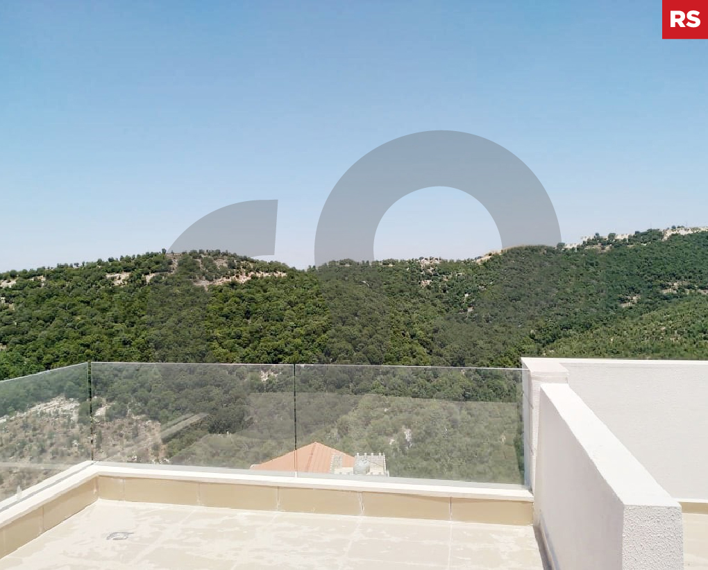 Spacious duplex in Annaya with payment facilities