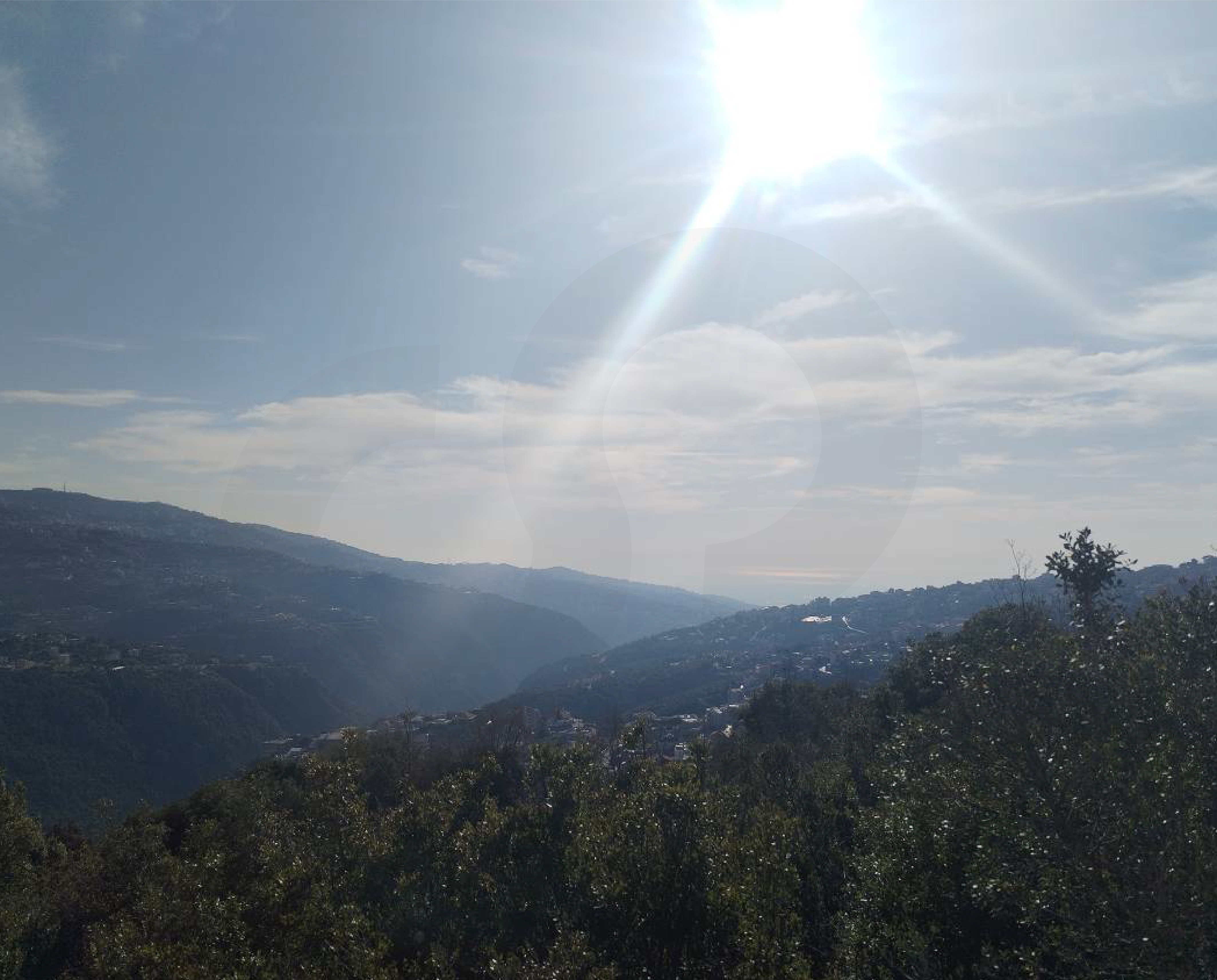 LAND FOR SALE LOCATED IN BALLOUNEH ! — الصورة 2