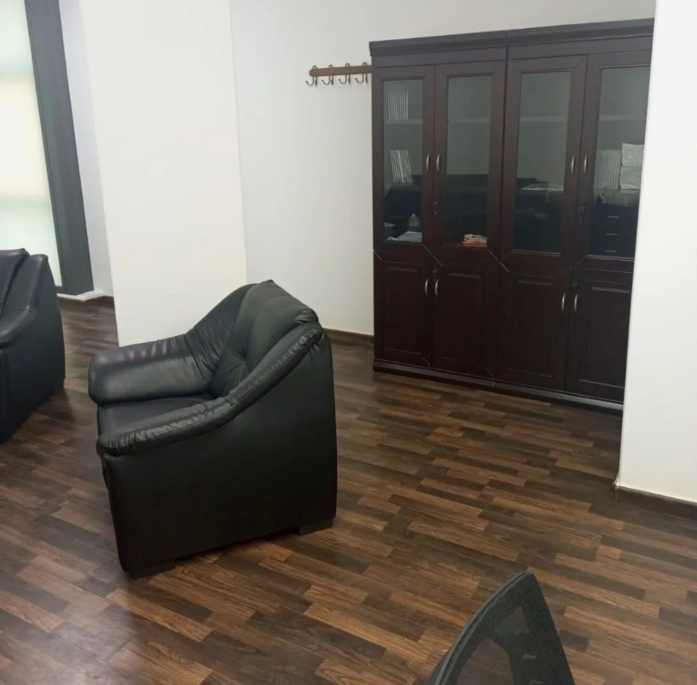 Furnished Office for Rent in Hazmieh — الصورة 2