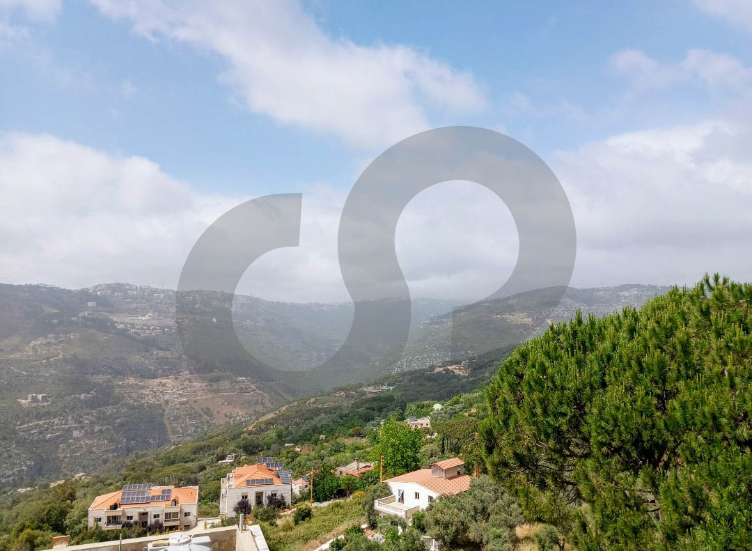 Own this 190 sqm Duplex inside Aley Chweit Village — الصورة 2