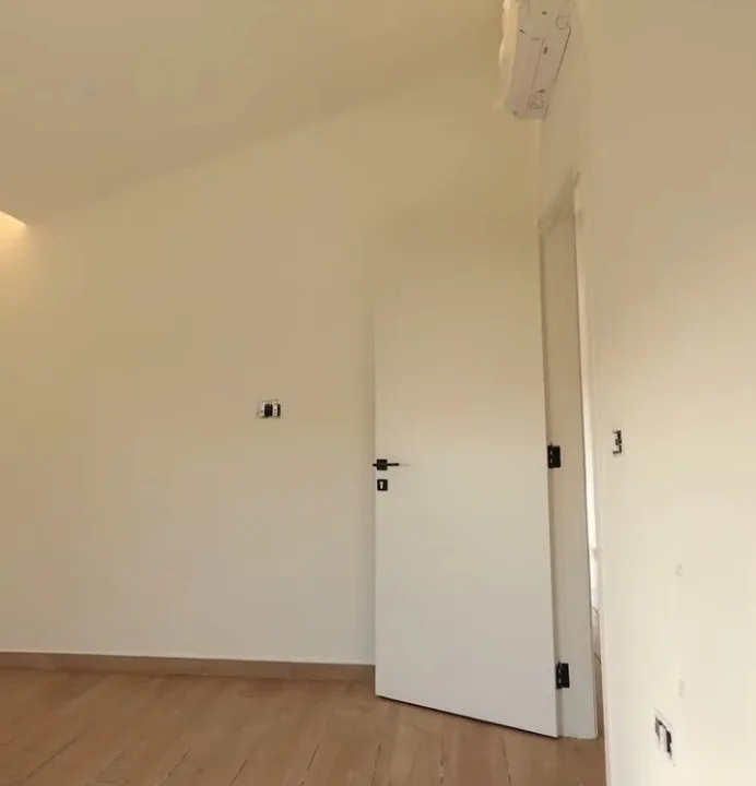 Apartment for Sale in Hazmieh — الصورة 4