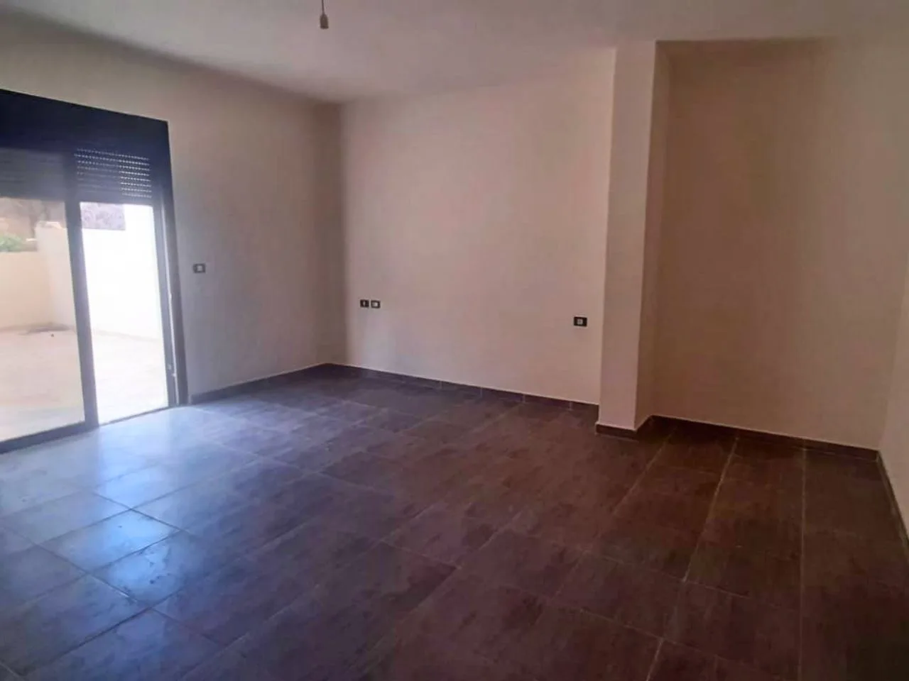 Apartment for Sale in Baabdat, Lebanon — الصورة 3