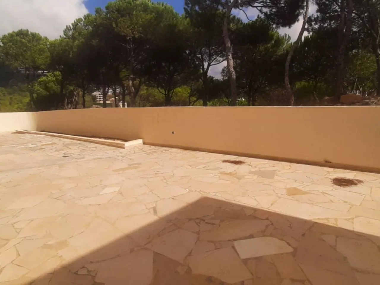 Apartment for Sale in Baabdat, Lebanon — الصورة 2