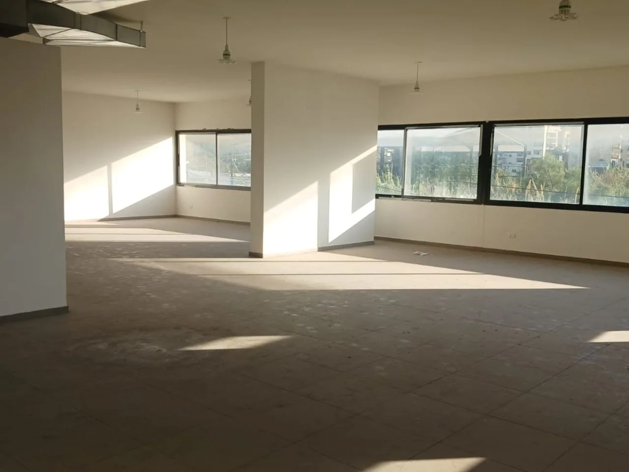 Office for rent in Dbayeh
