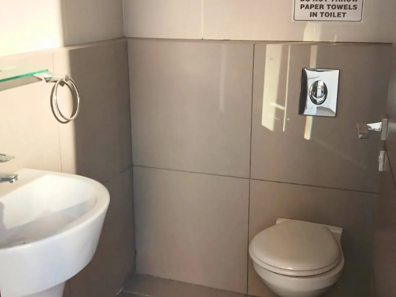 Office for rent in Dbayeh — الصورة 6