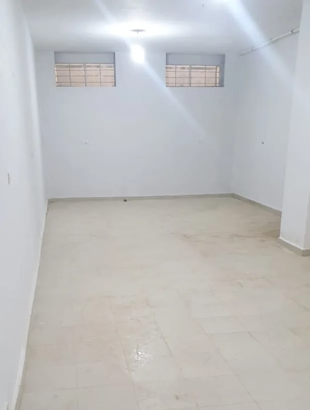 Prime Commercial Space for Rent or Sale in Jdeideh — الصورة 3