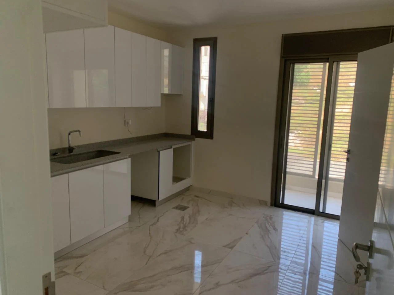 Apartment for Sale – Mar Moussa — الصورة 4