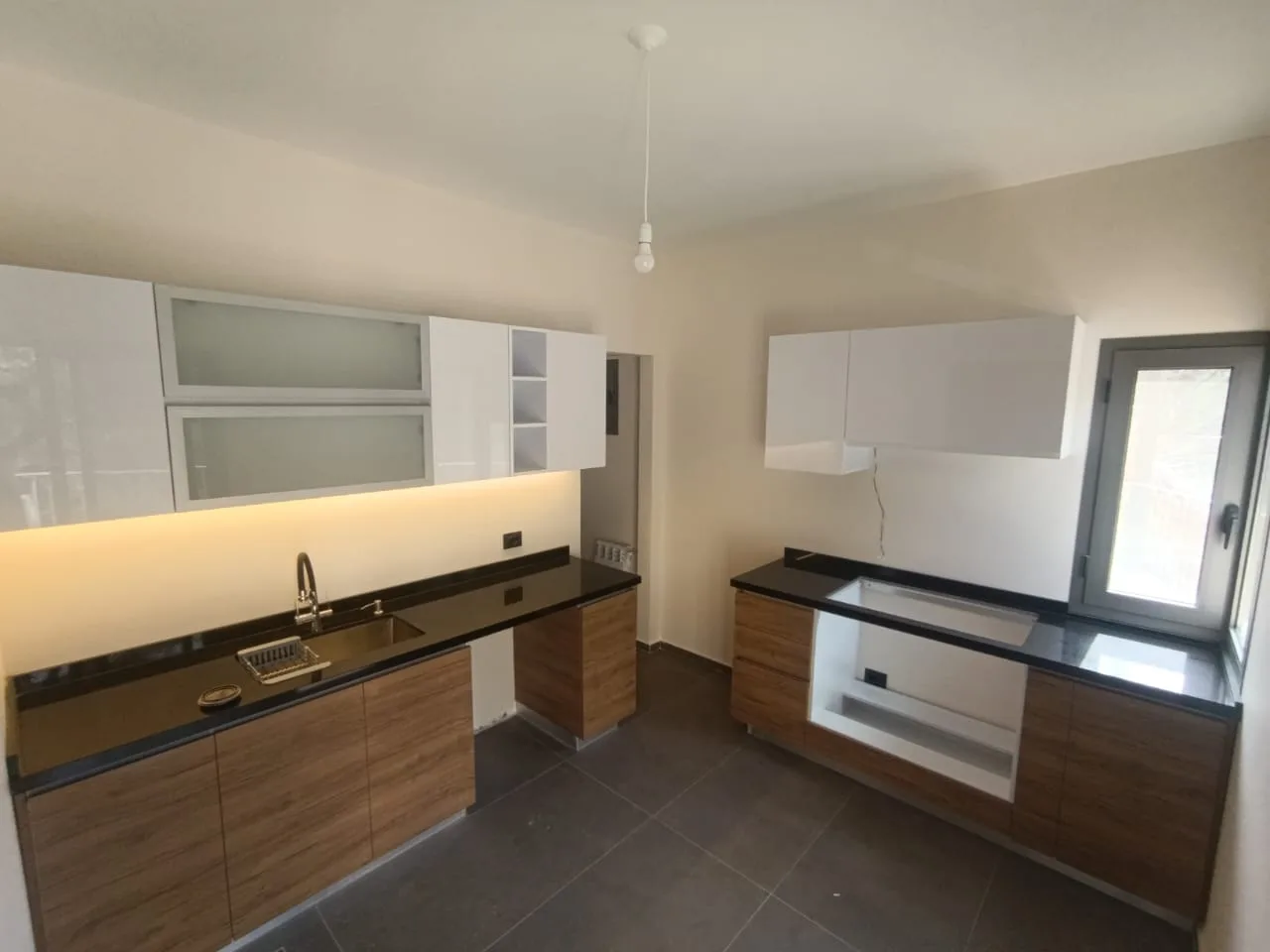 Apartment for Rent – Roumieh — الصورة 5