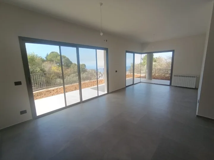 Apartment for Rent or Sale – Roumieh