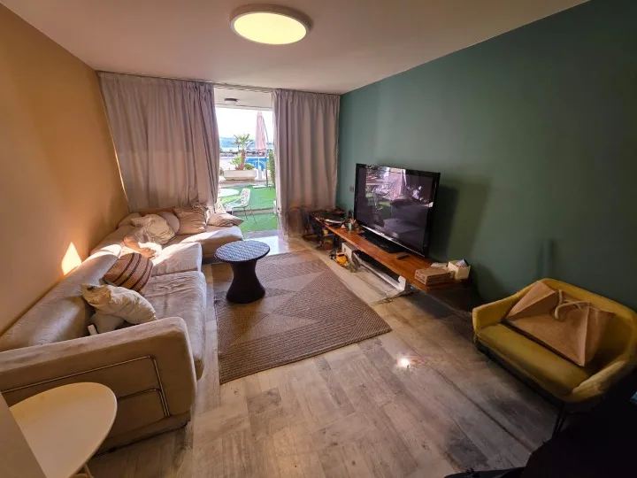 Chalet for Sale in Tabarja — الصورة 3
