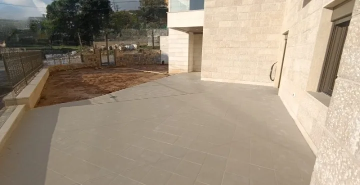 Apartment with Garden for Sale in Baabdat — الصورة 5