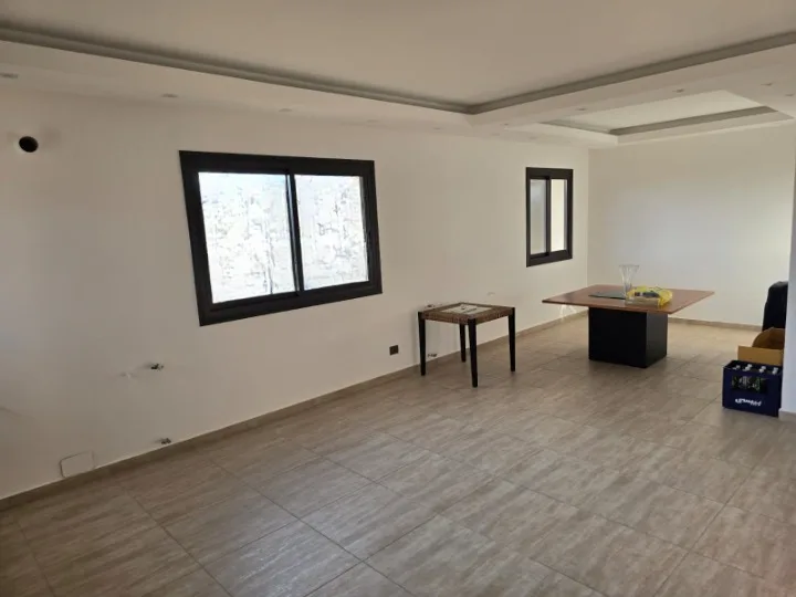Residential Building for Sale in Zahle — الصورة 4