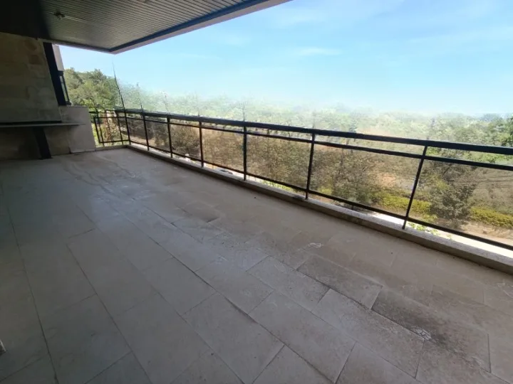 Apartment For Sale in Broumana — الصورة 4