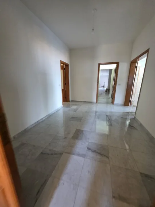 Apartment for Rent in Kornet El Hamra — الصورة 4