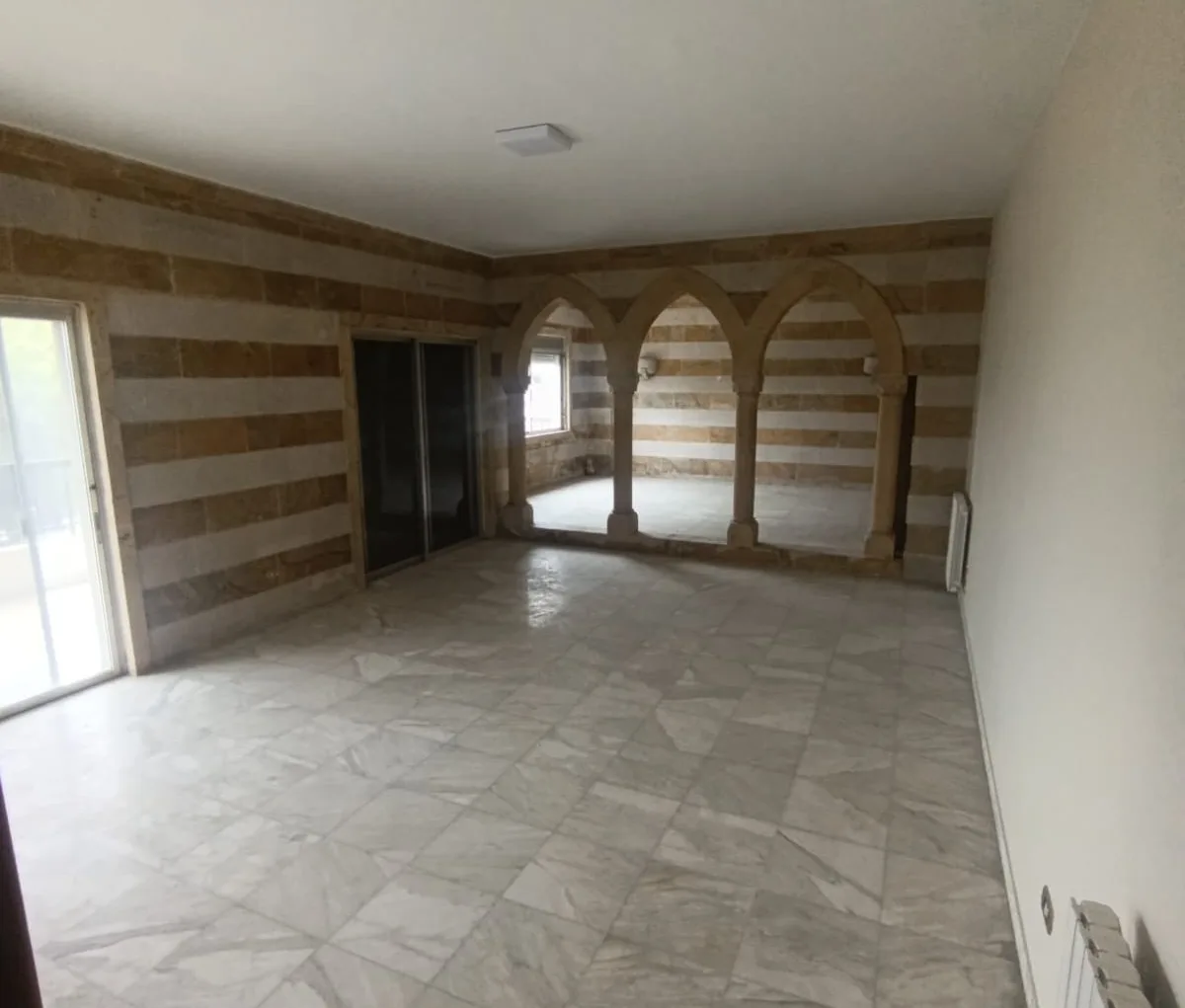 Apartment for Sale in Beit Mery — الصورة 3