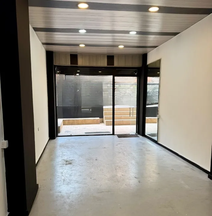 Shop for Rent in Ashrafieh — الصورة 2