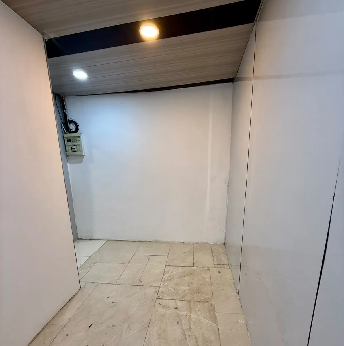Shop for Rent in Ashrafieh — الصورة 5