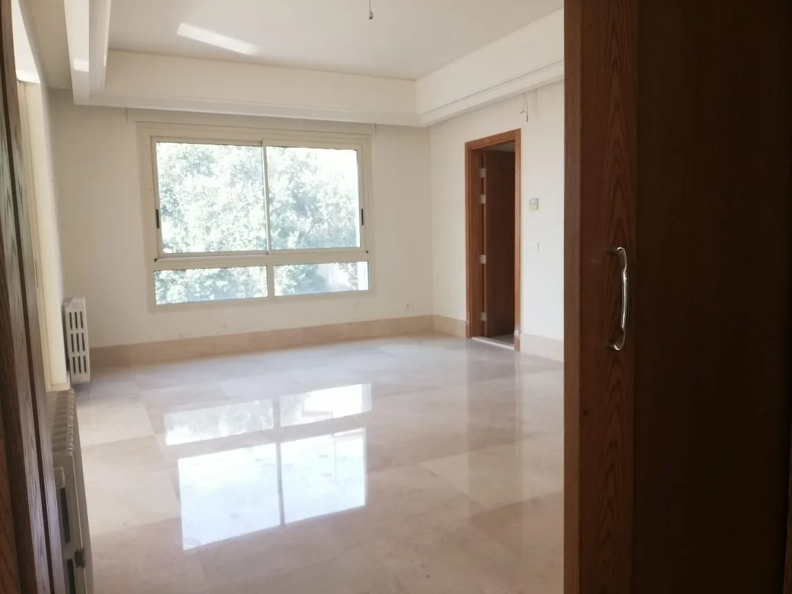 Apartment for Sale in Achrafieh, Beirut, Lebanon — الصورة 3