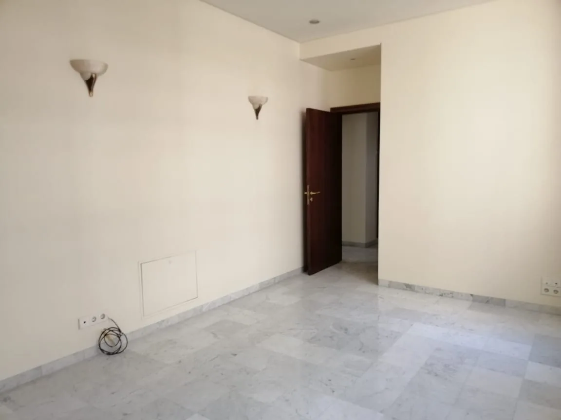 Apartment for Rent in Sioufi — الصورة 9