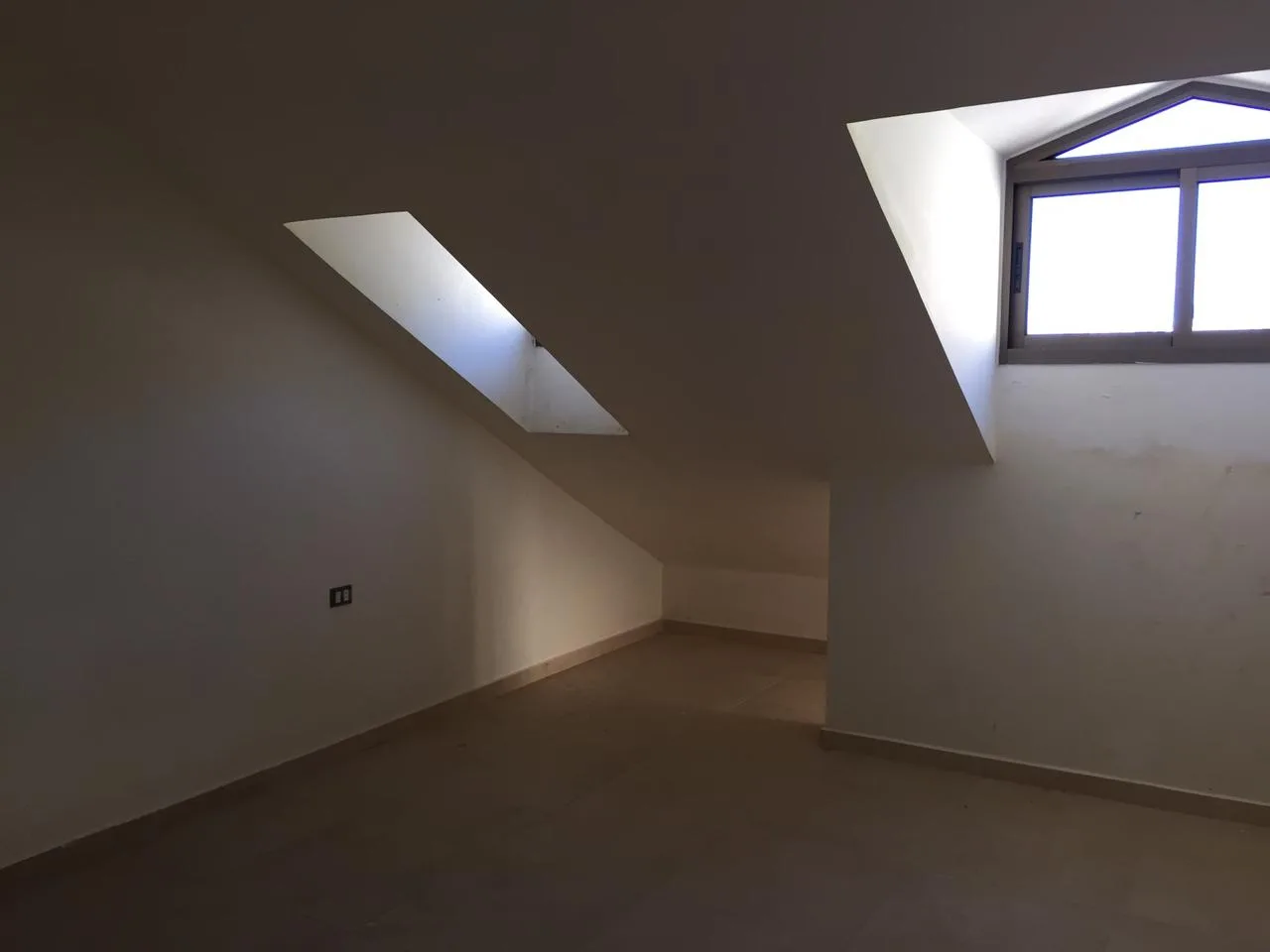 Duplex for Sale in Blat, Lebanon — الصورة 6
