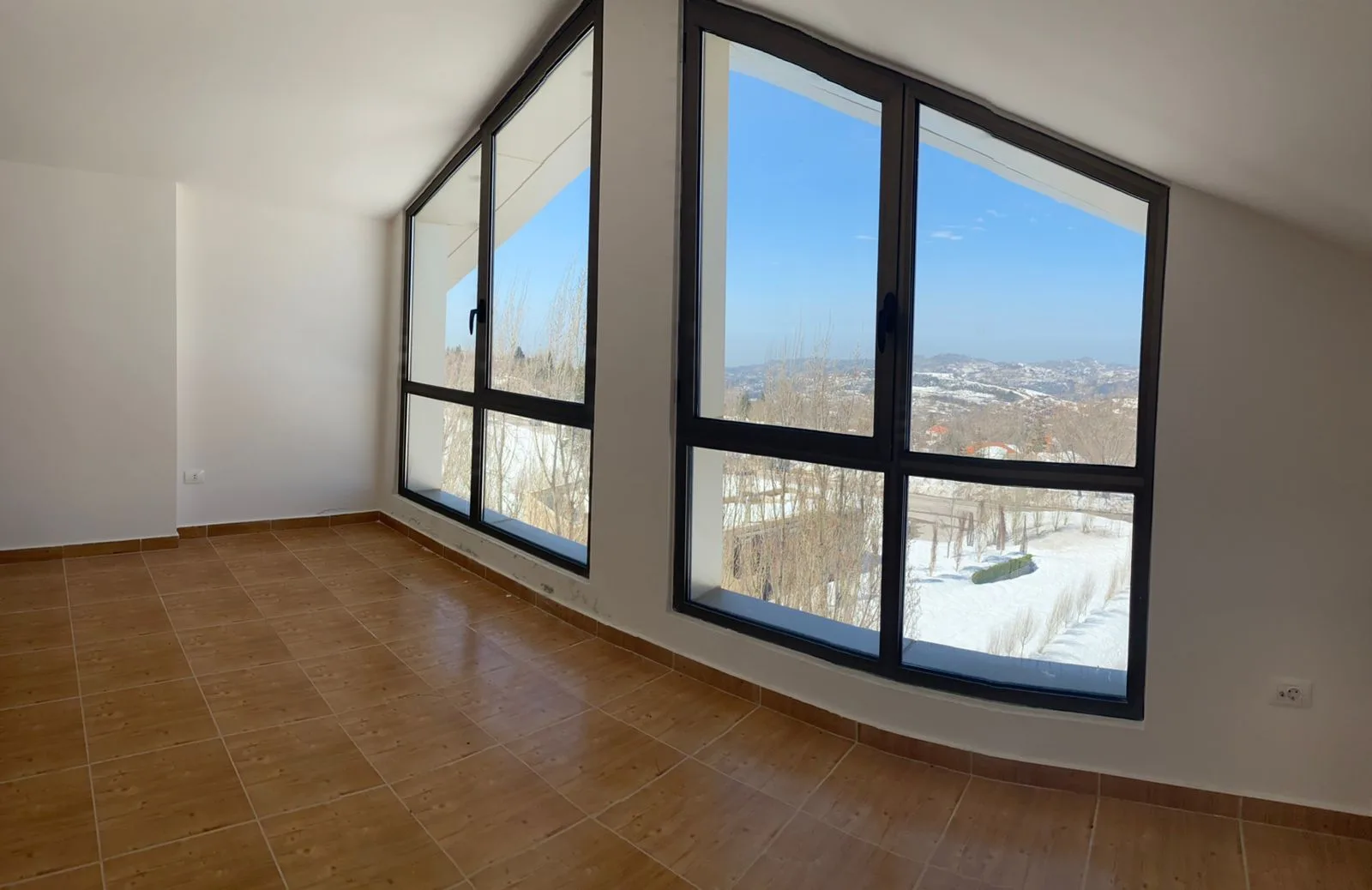 Chalet for rent in Faqra, Lebanon — الصورة 8