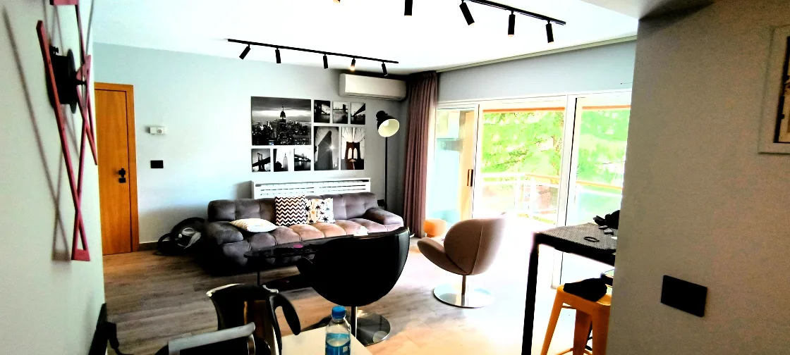 Chalet for rent in Kfardebian — الصورة 2